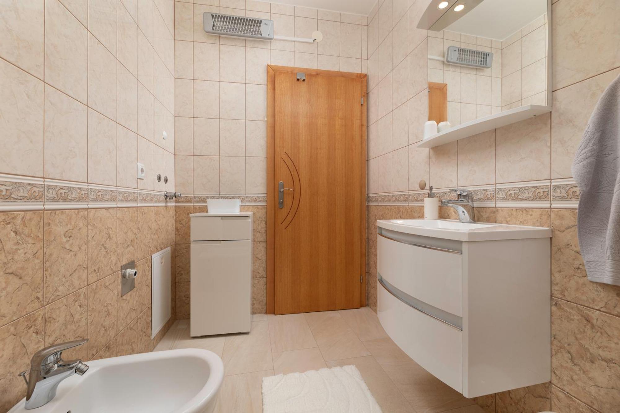Apartments Kvarner Malinska Ngoại thất bức ảnh