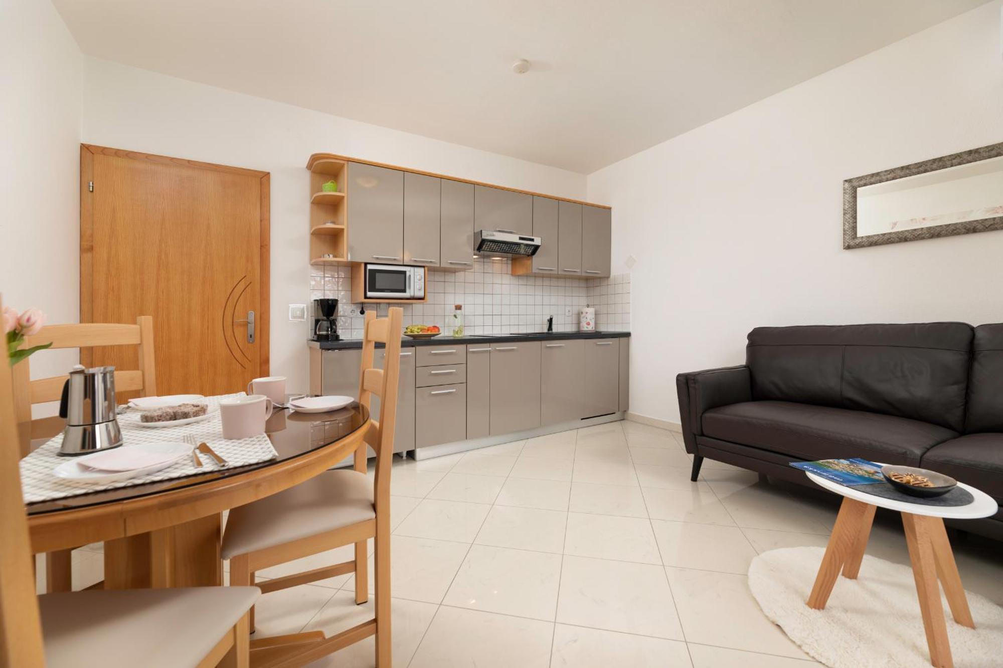 Apartments Kvarner Malinska Ngoại thất bức ảnh