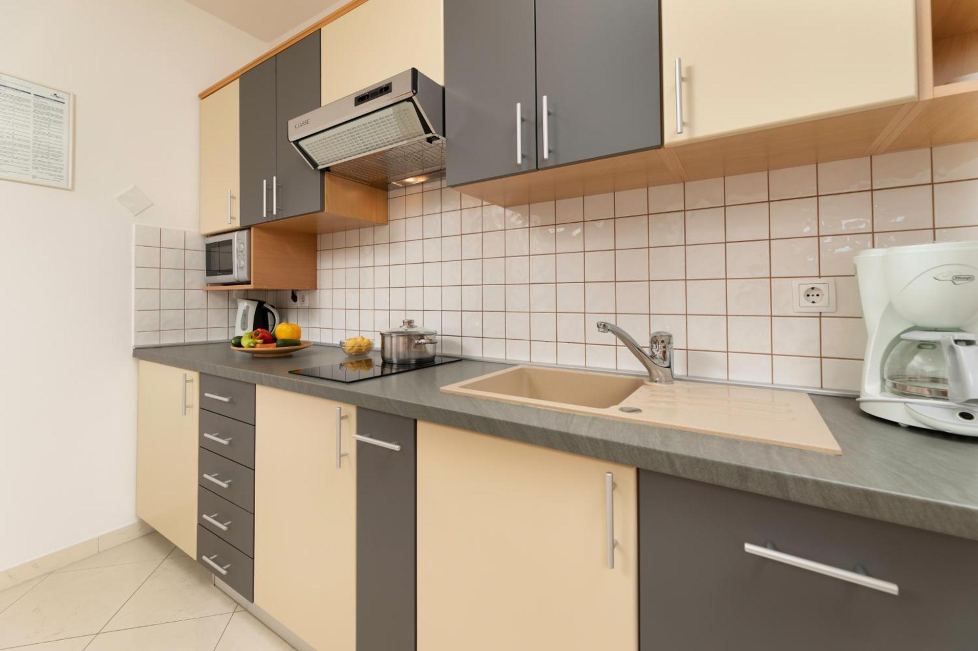 Apartments Kvarner Malinska Ngoại thất bức ảnh