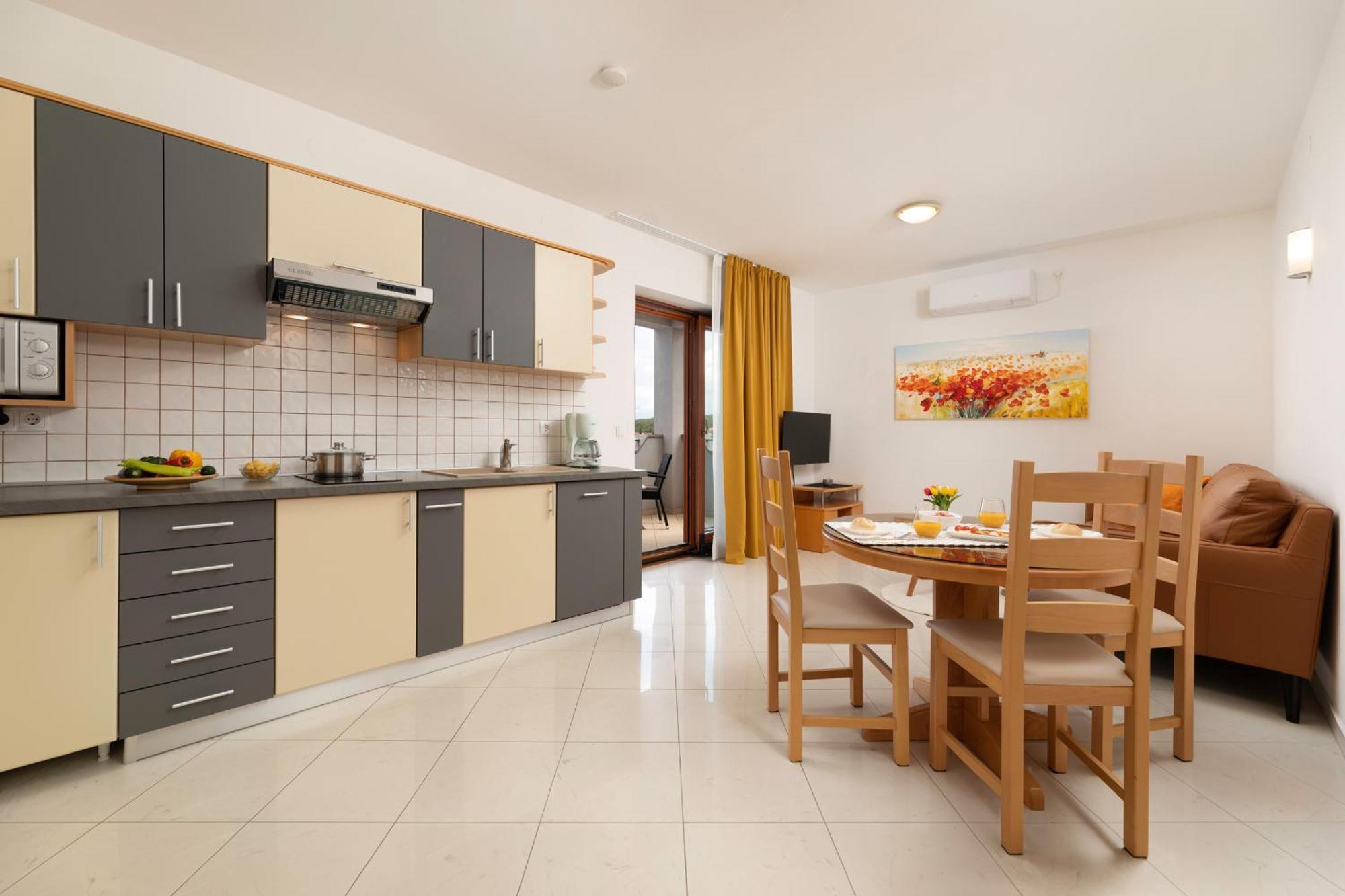 Apartments Kvarner Malinska Ngoại thất bức ảnh