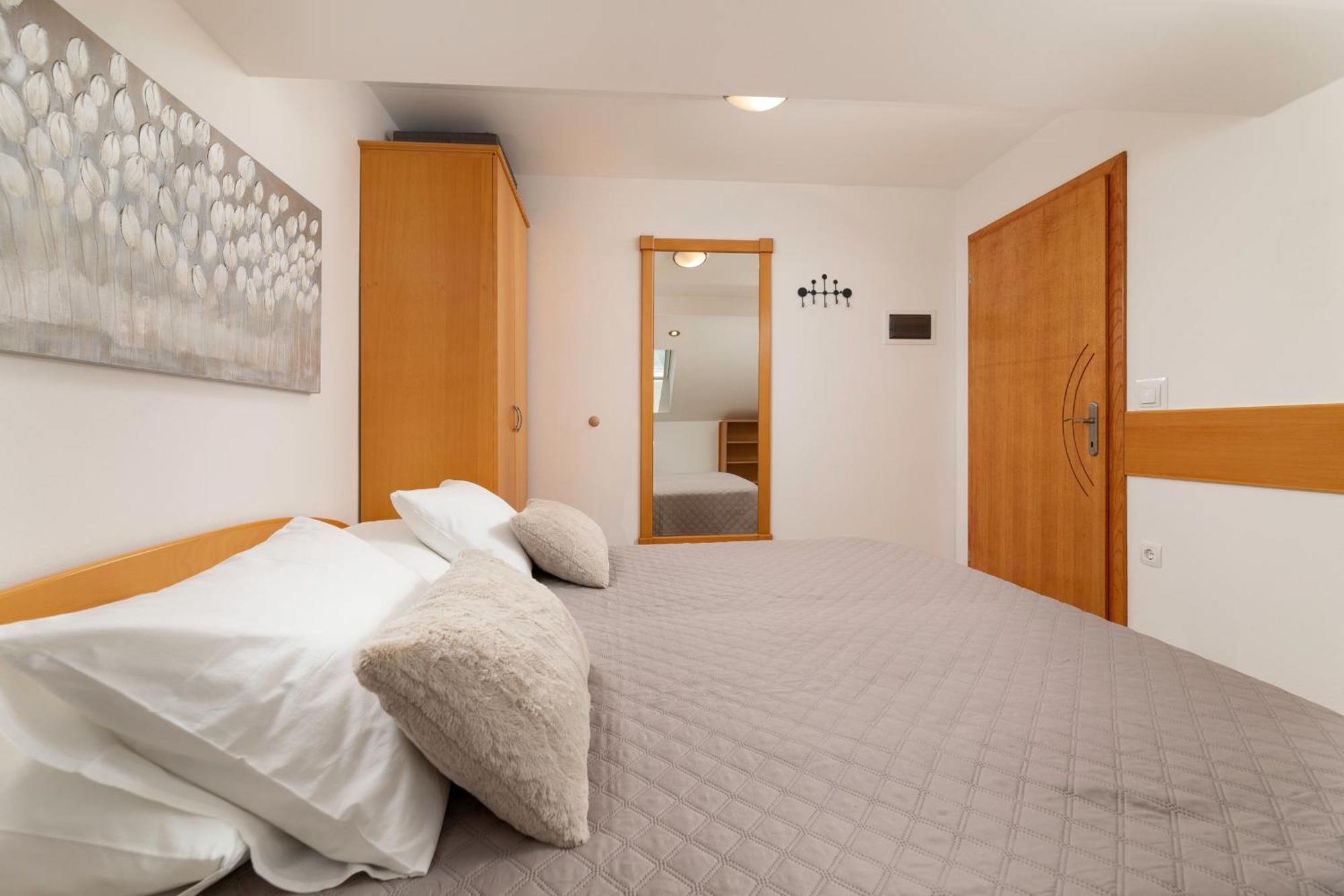 Apartments Kvarner Malinska Ngoại thất bức ảnh