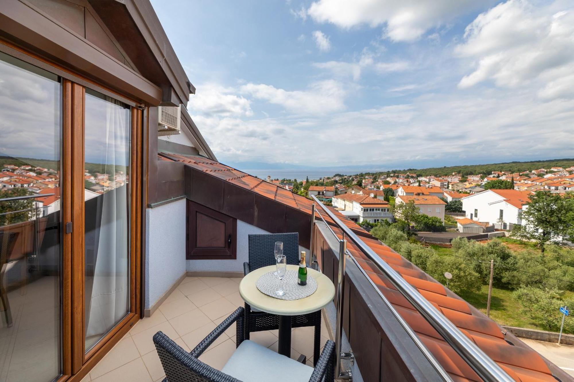 Apartments Kvarner Malinska Ngoại thất bức ảnh