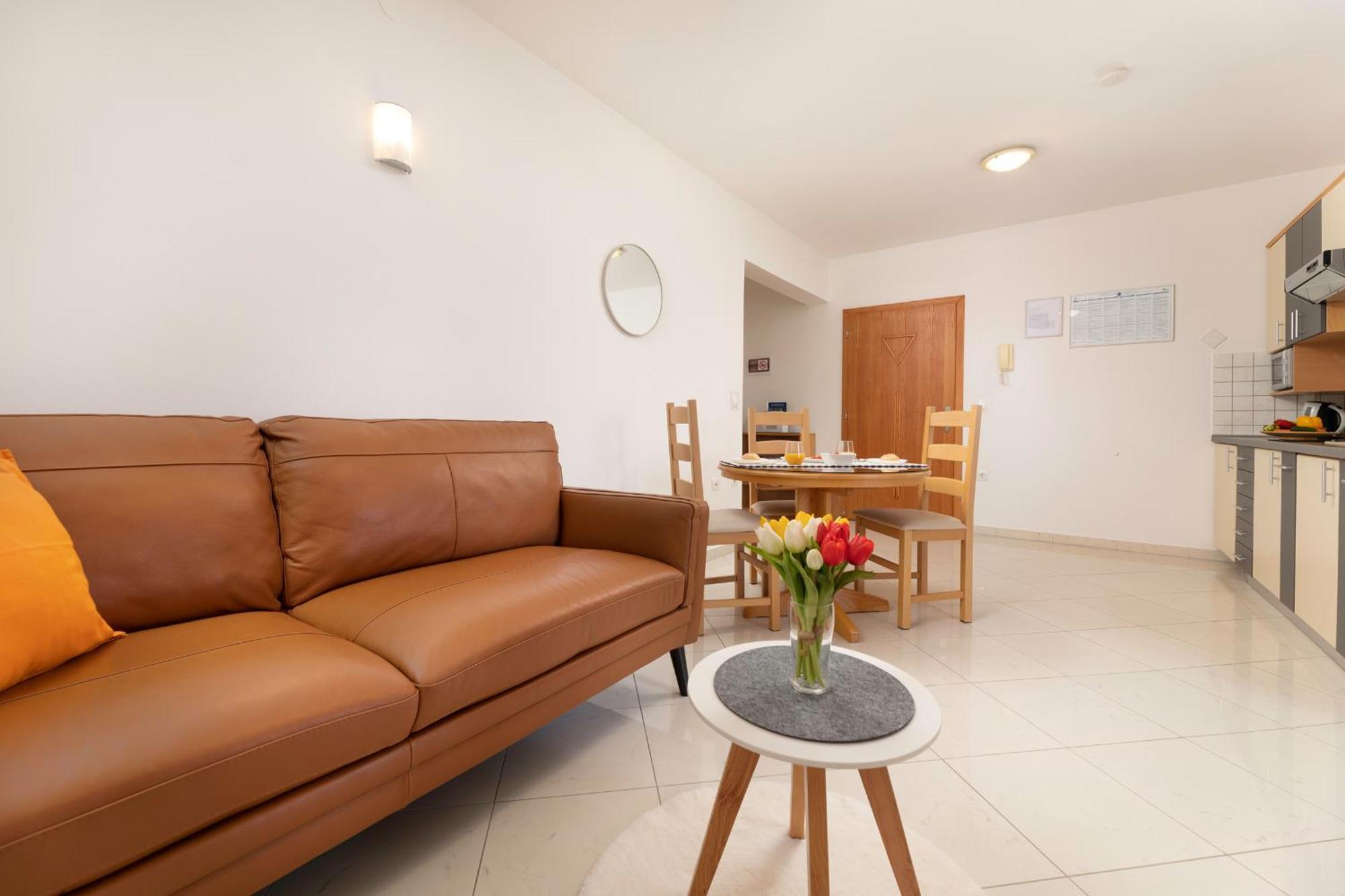 Apartments Kvarner Malinska Ngoại thất bức ảnh