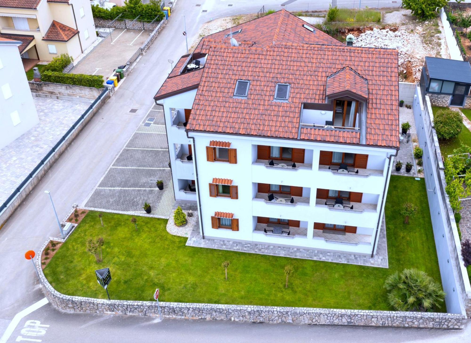 Apartments Kvarner Malinska Ngoại thất bức ảnh